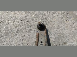 bontott MITSUBISHI LANCER Bal első Lengőkar