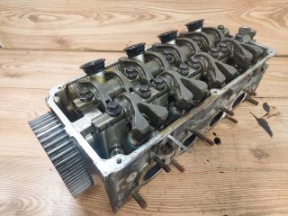 bontott MITSUBISHI LANCER Hengerfej