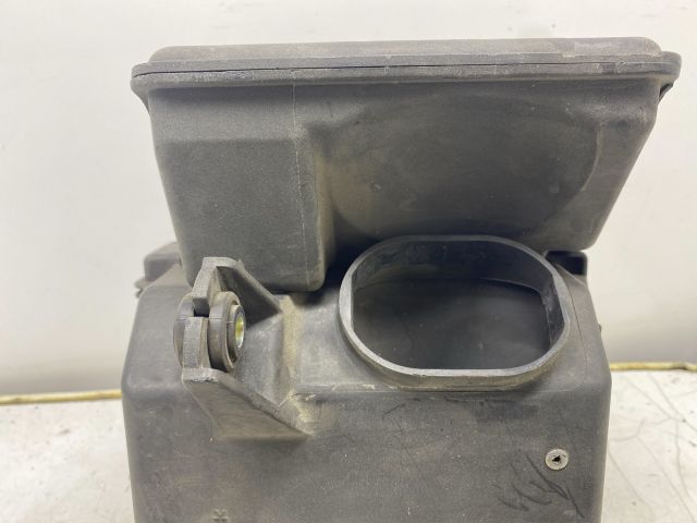 bontott MITSUBISHI LANCER Légszűrő Ház