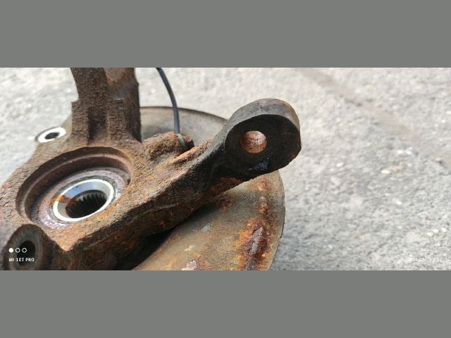 bontott MITSUBISHI LANCER Jobb első Csonkállvány Kerékaggyal