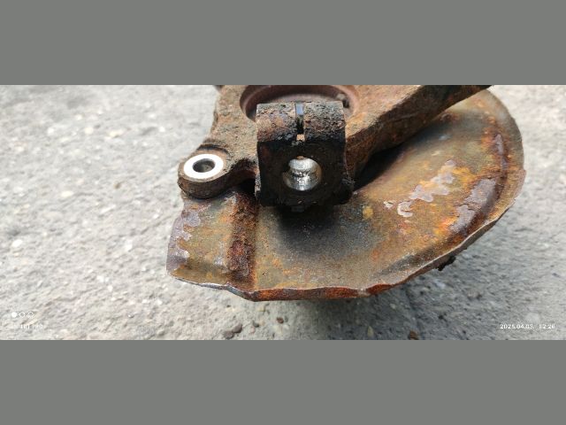 bontott MITSUBISHI LANCER Jobb első Csonkállvány Kerékaggyal