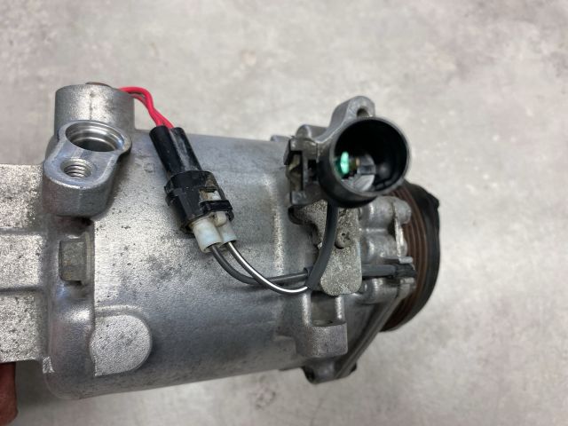 bontott MITSUBISHI LANCER Klímakompresszor