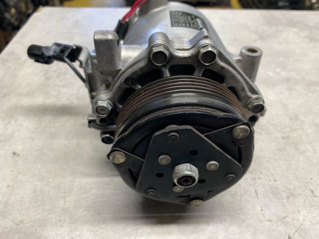 bontott MITSUBISHI LANCER Klímakompresszor