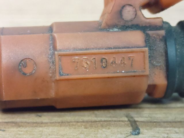 bontott MITSUBISHI LANCER Porlasztó (1 db)