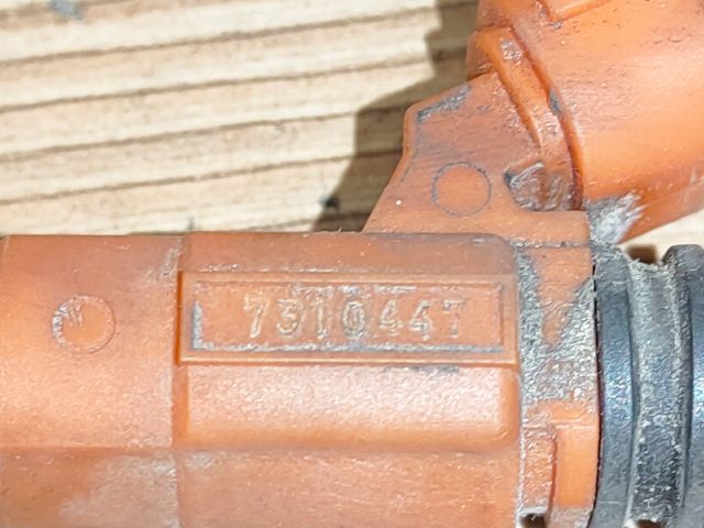 bontott MITSUBISHI LANCER Porlasztó (1 db)