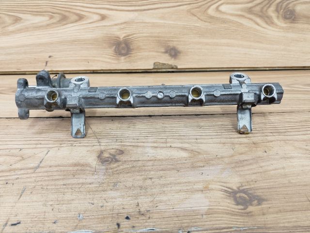 bontott MITSUBISHI LANCER Porlasztó Sor / Híd