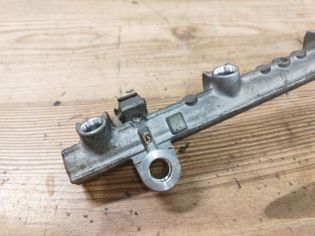 bontott MITSUBISHI LANCER Porlasztó Sor / Híd