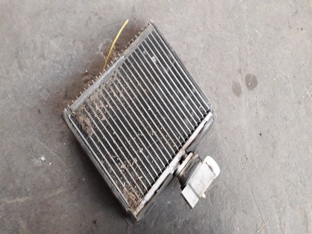 bontott MITSUBISHI LANCER Vízhűtő Radiátor (Klímás)