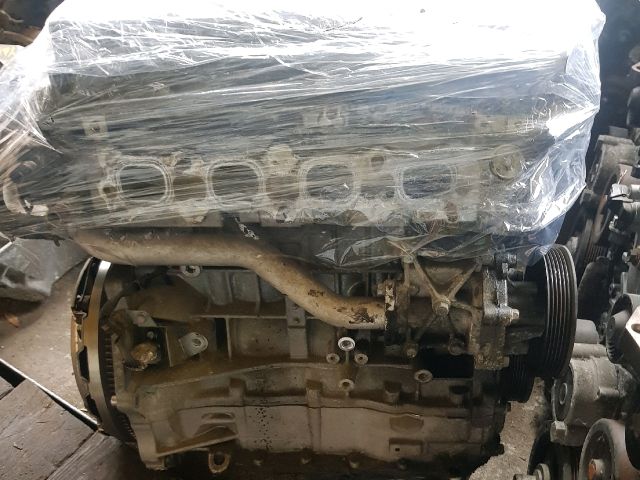 bontott MITSUBISHI LANCER Motor (Fűzött blokk hengerfejjel)