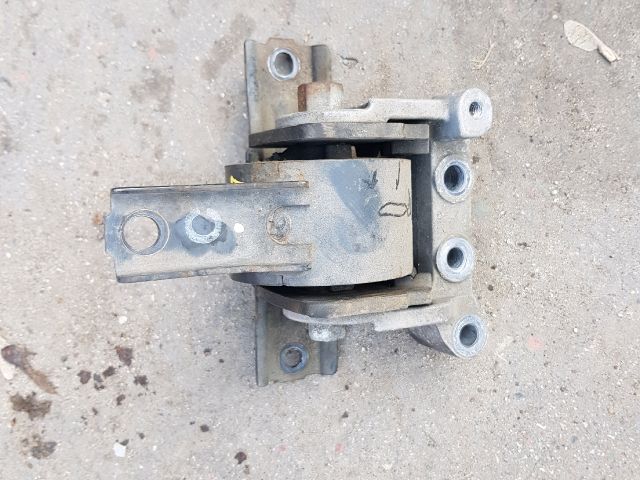 bontott MITSUBISHI LANCER Motor Tartó Bak Jobb