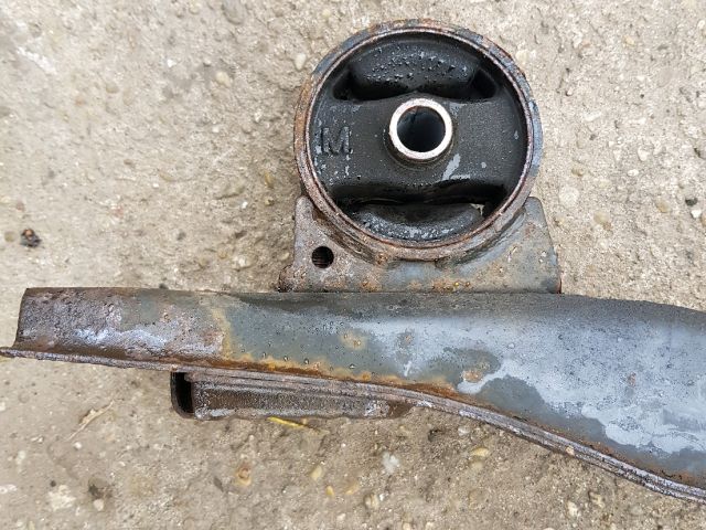 bontott MITSUBISHI LANCER Billenésgátló Bak