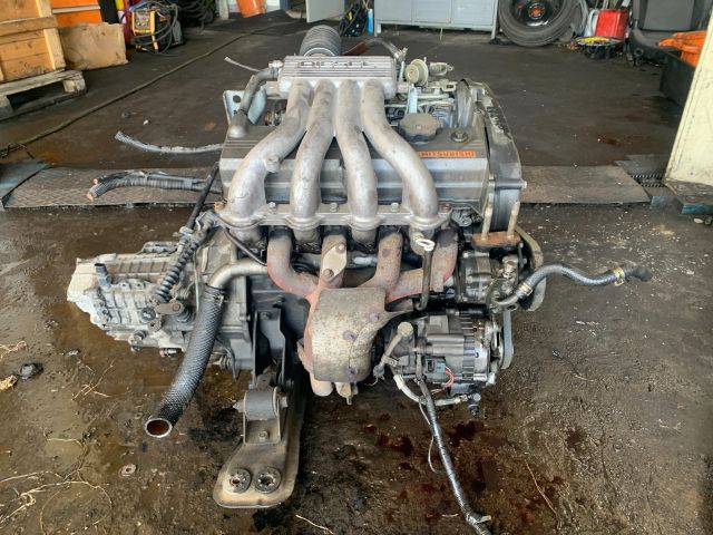 bontott MITSUBISHI LANCER Motor (Fűzött blokk hengerfejjel)