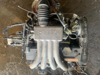 bontott MITSUBISHI LANCER Motor (Fűzött blokk hengerfejjel)