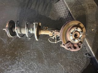 bontott MITSUBISHI LANCER Bal első Csonkállvány Kerékaggyal