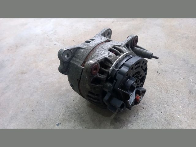 bontott MITSUBISHI LANCER Generátor