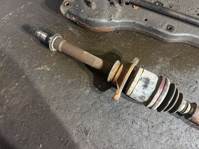 bontott MITSUBISHI LANCER Jobb Féltengely