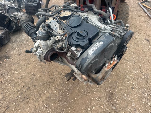 bontott MITSUBISHI LANCER Komplett Motor (Segédberendezésekkel)