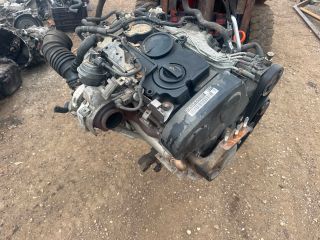 bontott MITSUBISHI LANCER Komplett Motor (Segédberendezésekkel)