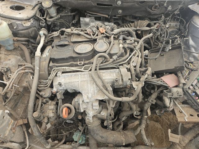 bontott MITSUBISHI LANCER Komplett Motor (Segédberendezésekkel)