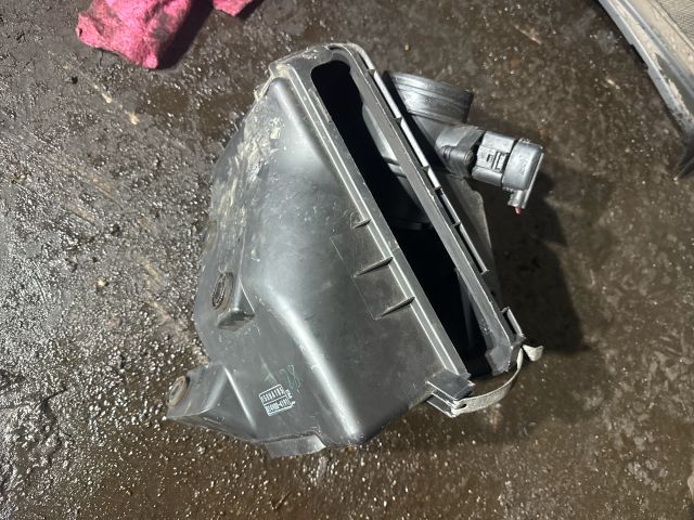 bontott MITSUBISHI LANCER Légszűrő Ház