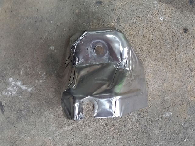 bontott MITSUBISHI LANCER Leömlő Hővédő Lemez