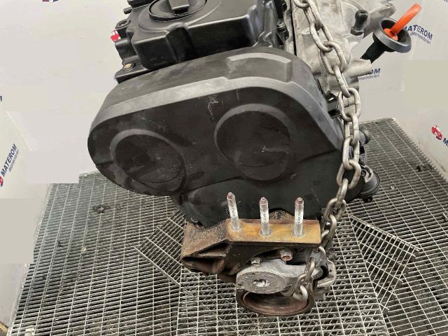 bontott MITSUBISHI LANCER Motor (Fűzött blokk hengerfejjel)