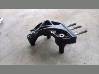 bontott MITSUBISHI LANCER Motor Tartó Bak Jobb