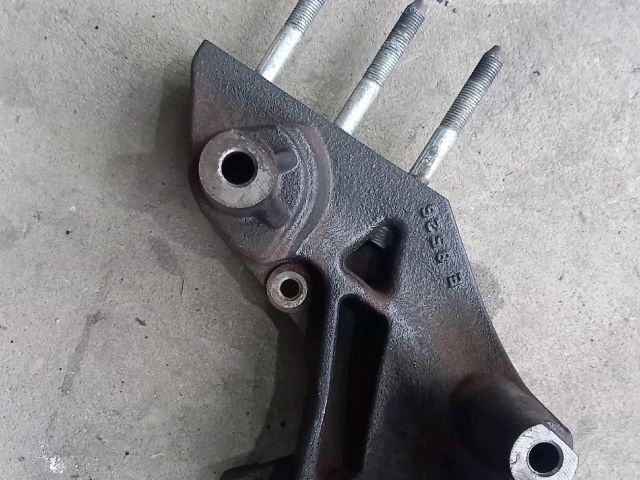 bontott MITSUBISHI LANCER Motor Tartó Bak Jobb