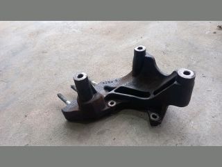 bontott MITSUBISHI LANCER Motor Tartó Bak Jobb