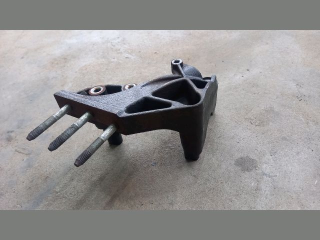 bontott MITSUBISHI LANCER Motor Tartó Bak Jobb