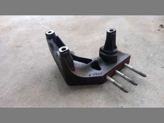 bontott MITSUBISHI LANCER Motor Tartó Bak Jobb