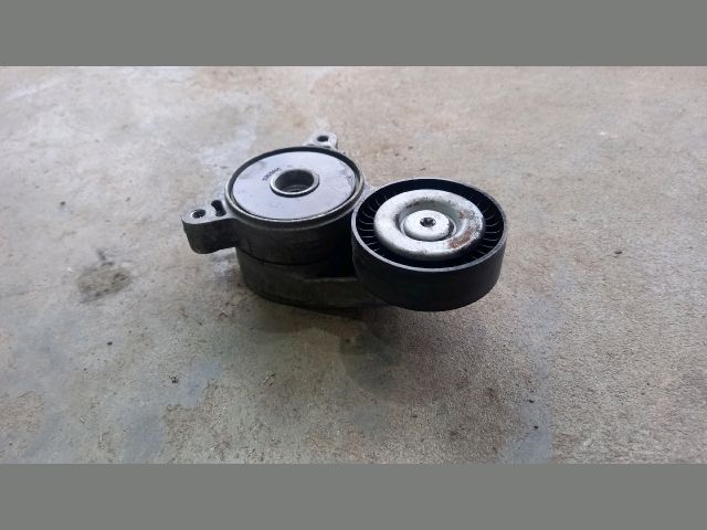 bontott MITSUBISHI LANCER Szíjfeszítő Görgő