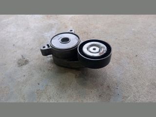 bontott MITSUBISHI LANCER Szíjfeszítő Görgő