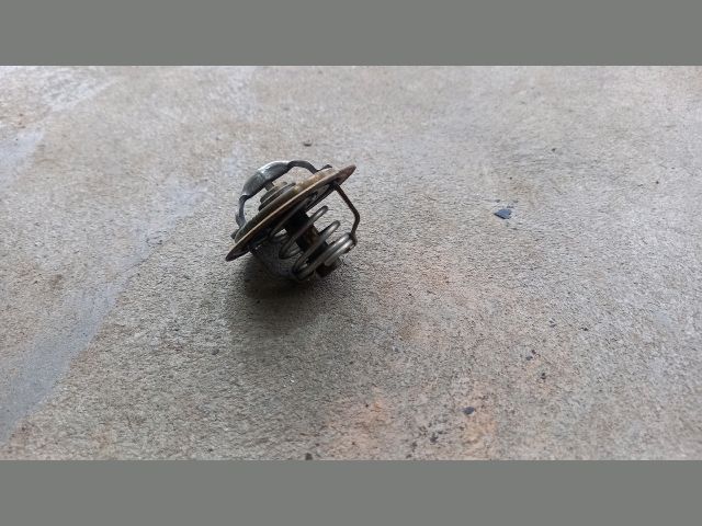 bontott MITSUBISHI LANCER Termosztát