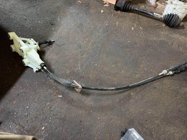 bontott MITSUBISHI LANCER Váltó Kulissza