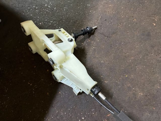 bontott MITSUBISHI LANCER Váltó Kulissza