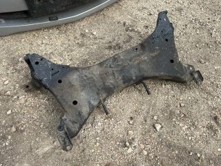 bontott MITSUBISHI LANCER Első Bölcső