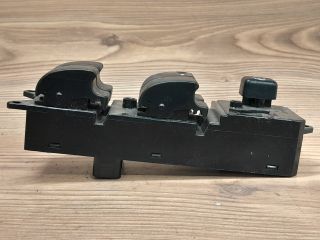 bontott MITSUBISHI LANCER Ablakemelő Kapcsoló Négyes / Kettes