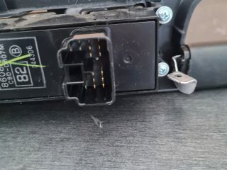 bontott MITSUBISHI LANCER Ablakemelő Kapcsoló Négyes / Kettes