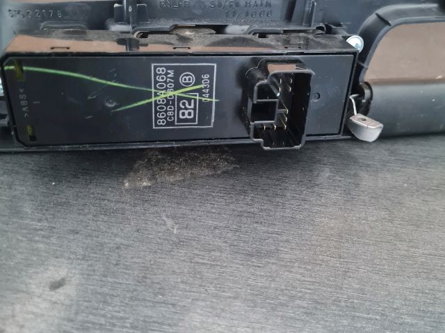 bontott MITSUBISHI LANCER Ablakemelő Kapcsoló Négyes / Kettes