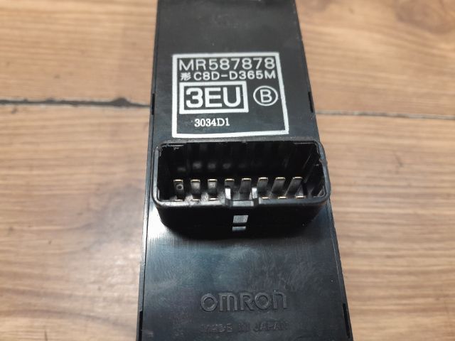 bontott MITSUBISHI LANCER Ablakemelő Kapcsoló Négyes / Kettes