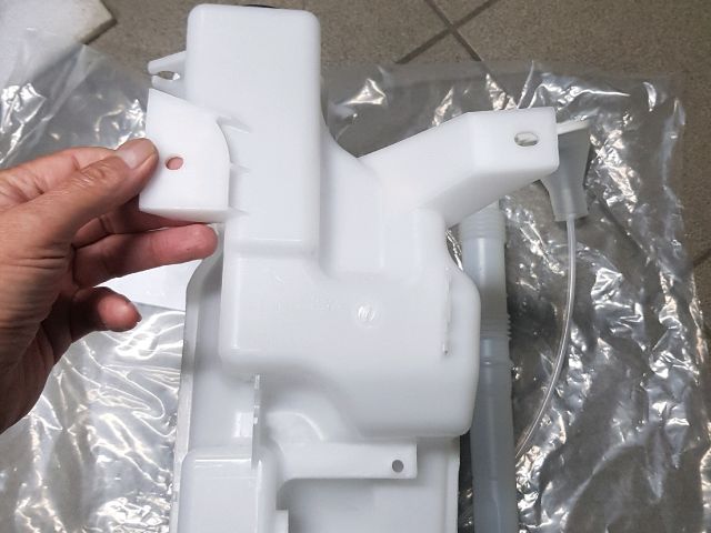 bontott MITSUBISHI LANCER Ablakmosó Tartály