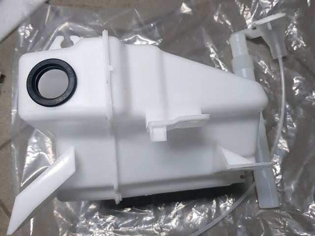 bontott MITSUBISHI LANCER Ablakmosó Tartály