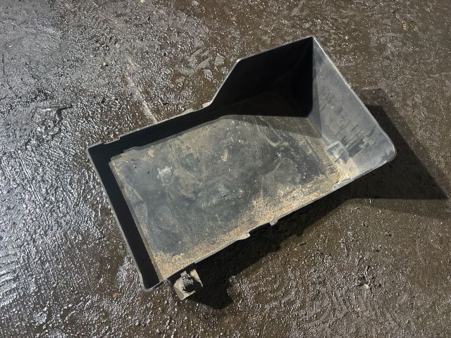 bontott MITSUBISHI LANCER Akkumulátor Tartó