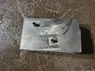 bontott MITSUBISHI LANCER Akkumulátor Tartó