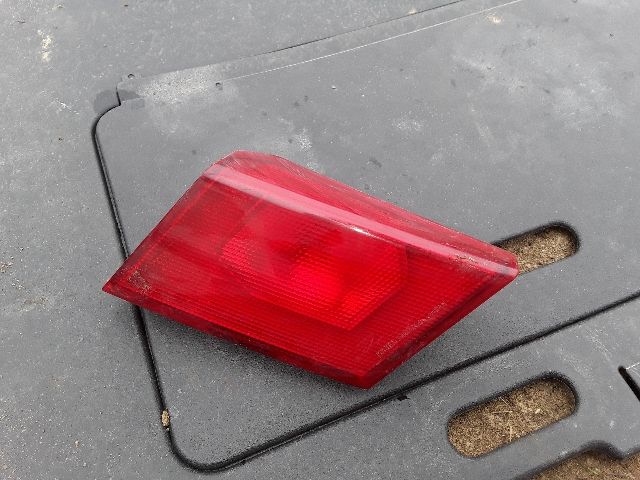 bontott MITSUBISHI LANCER Bal Belső Hátsó Lámpa