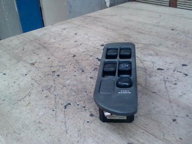 bontott MITSUBISHI LANCER Bal első Ablakemelő Kapcsoló