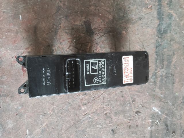 bontott MITSUBISHI LANCER Bal első Ablakemelő Kapcsoló