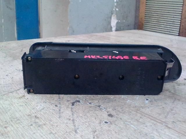 bontott MITSUBISHI LANCER Bal első Ablakemelő Kapcsoló