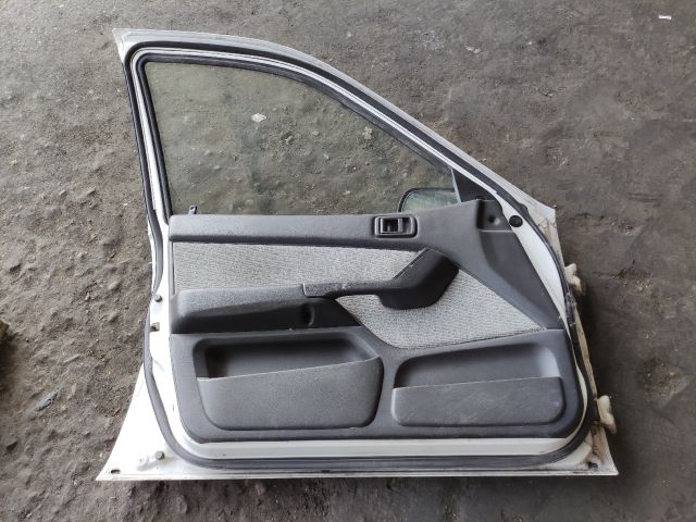 bontott MITSUBISHI LANCER Bal első Ajtó (Részeivel)